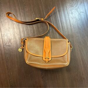 Vintage Dooney and Bourke Leather Crossbody Shoulder Bag Purse